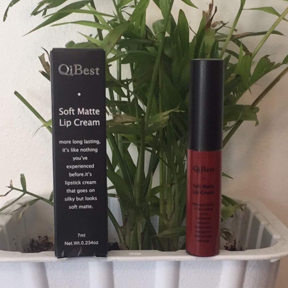 NIB*7ML QiBest Soft Matte RED Lipstick #602 💄